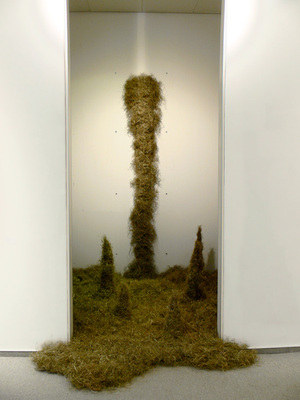 Derrière le mur